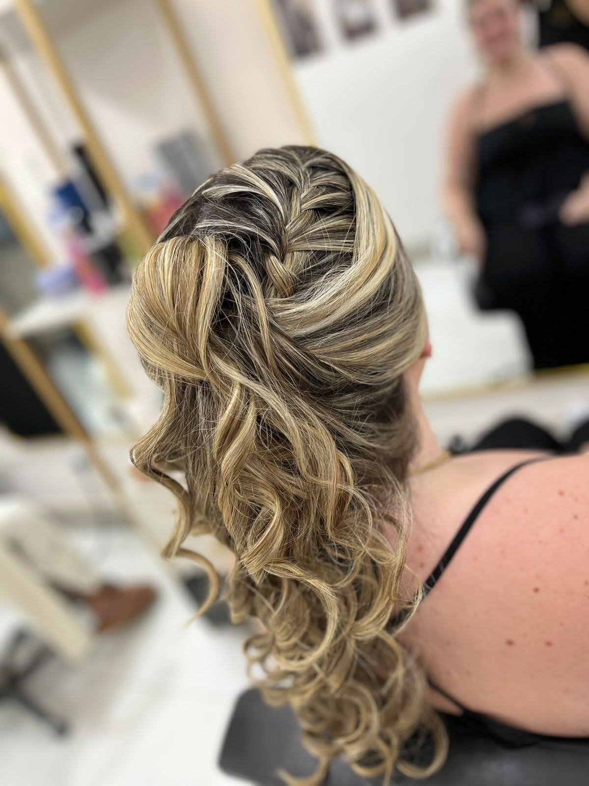 Kátia Cristofari Studio Hair